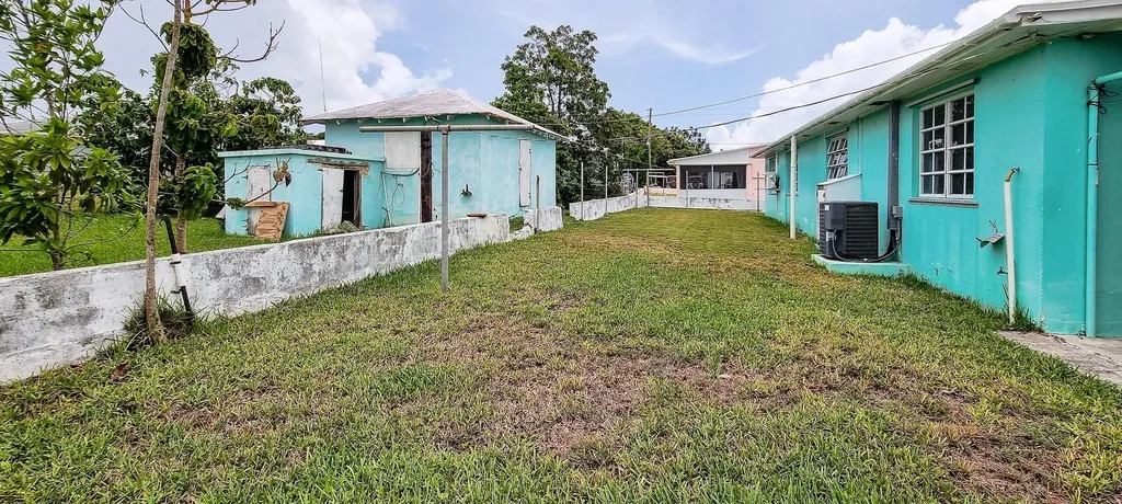 South Road, Spanish Wells Eleuthera BS