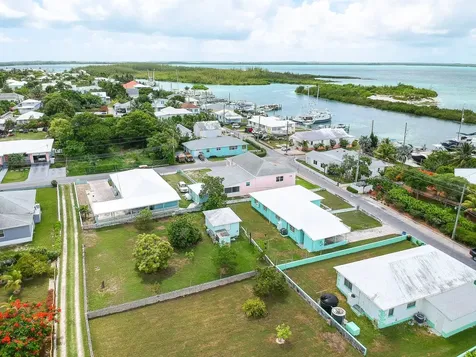 South Road, Spanish Wells Eleuthera BS