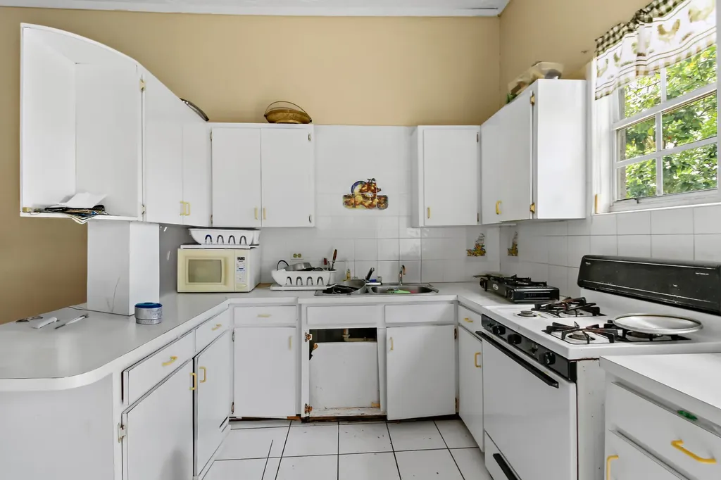 Garden Hills #1 219 New Providence Paradise Island BS