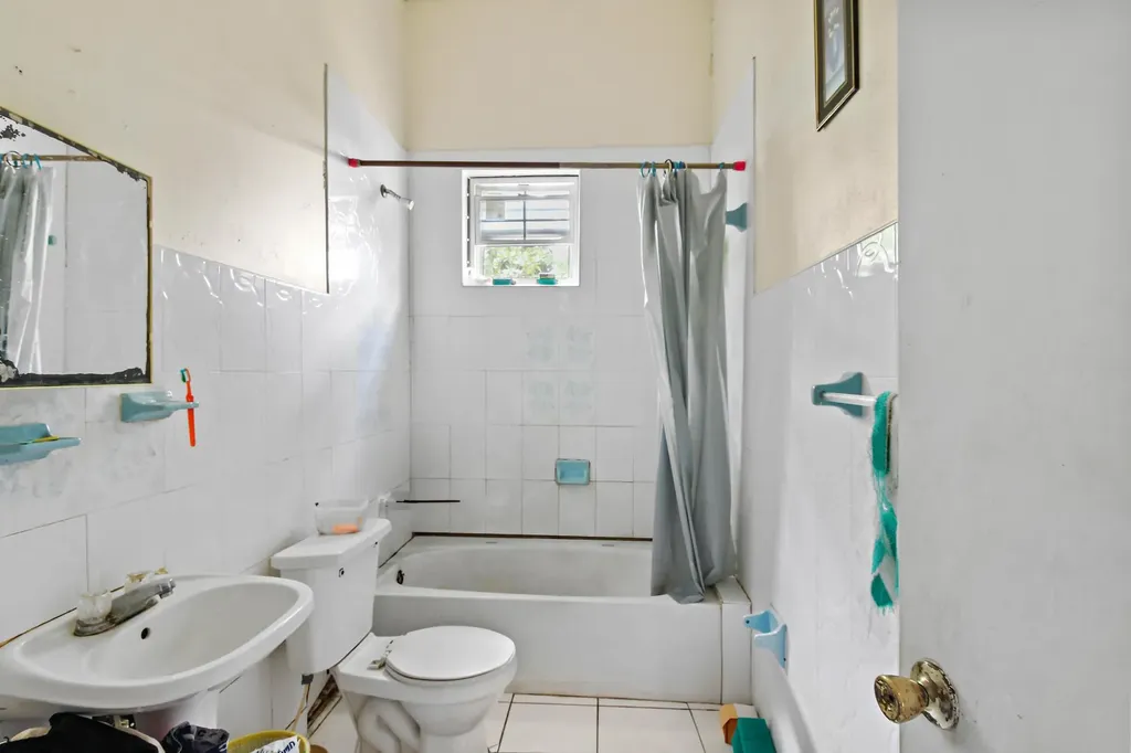 Garden Hills #1 219 New Providence Paradise Island BS