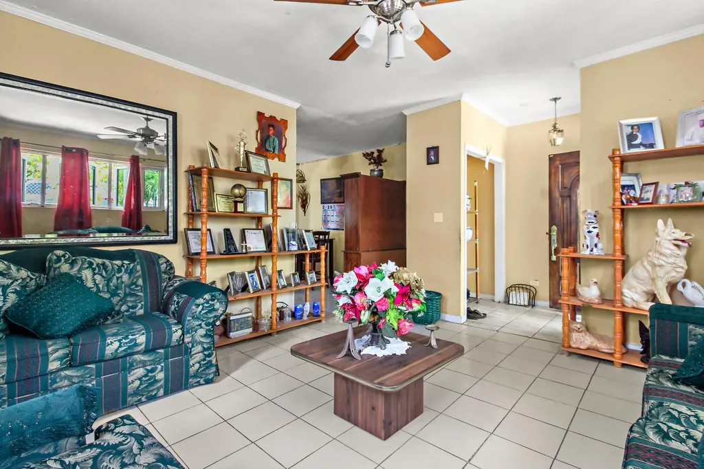 Garden Hills #1 219 New Providence Paradise Island BS