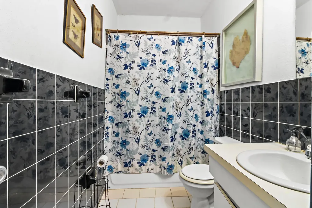 Garden Hills #1 219 New Providence Paradise Island BS