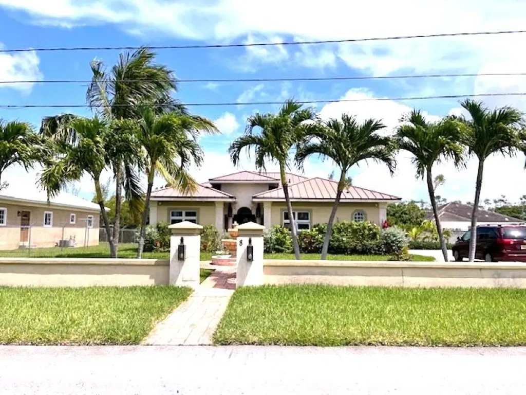 Ganymede Drive Arden For 8 Grand Bahama Freeport BS