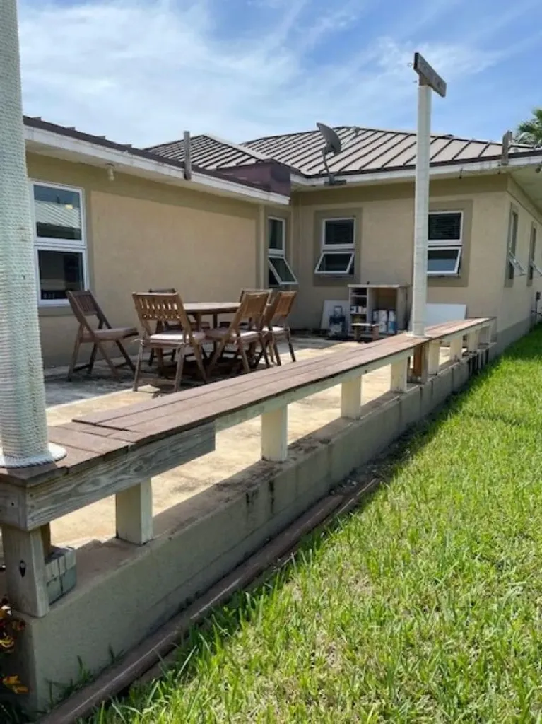 Ganymede Drive Arden For 8 Grand Bahama Freeport BS