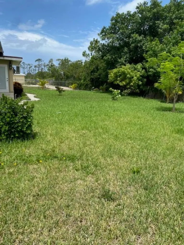 Ganymede Drive Arden For 8 Grand Bahama Freeport BS