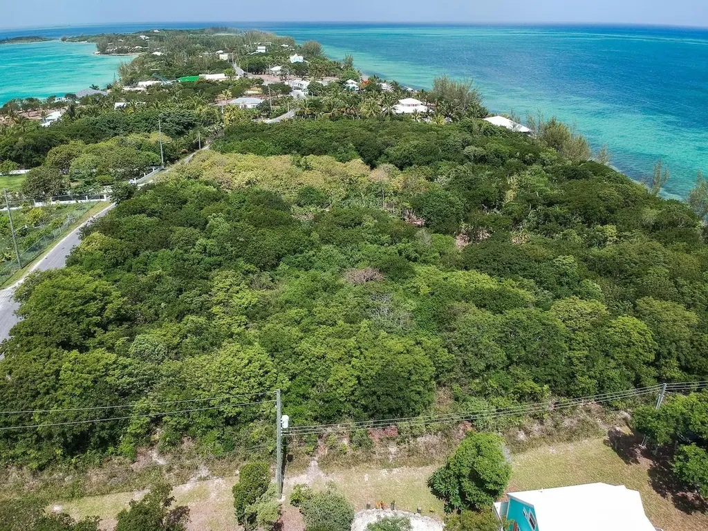 9060 Square Fort Vacant Lot Eleuthera BS