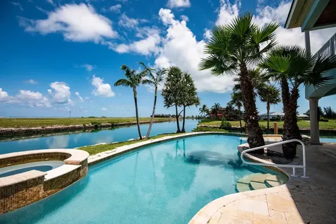 Evansted Grand Bahama Freeport BS