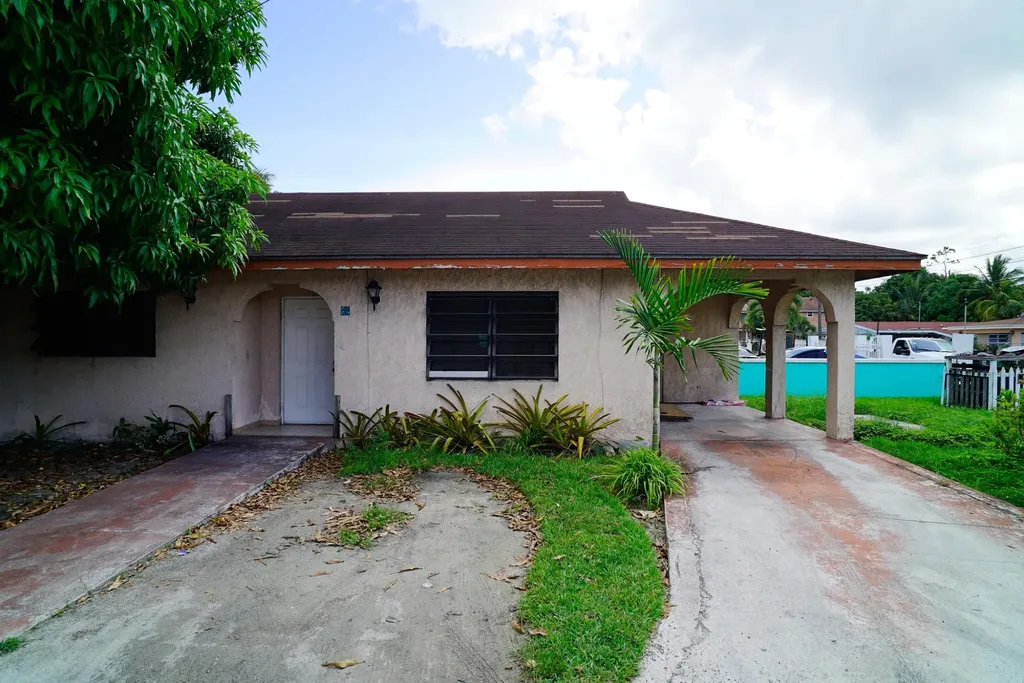 Bay Geranium Avenue 24 New Providence Paradise Island BS