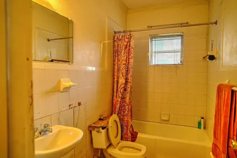 Bay Geranium Avenue 24 New Providence Paradise Island BS