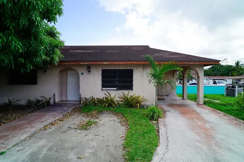 Bay Geranium Avenue 24 New Providence Paradise Island BS