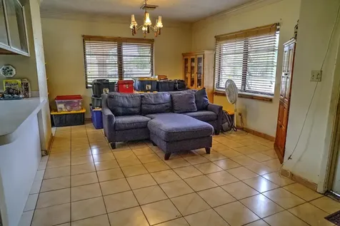 Bay Geranium Avenue 24 New Providence Paradise Island BS