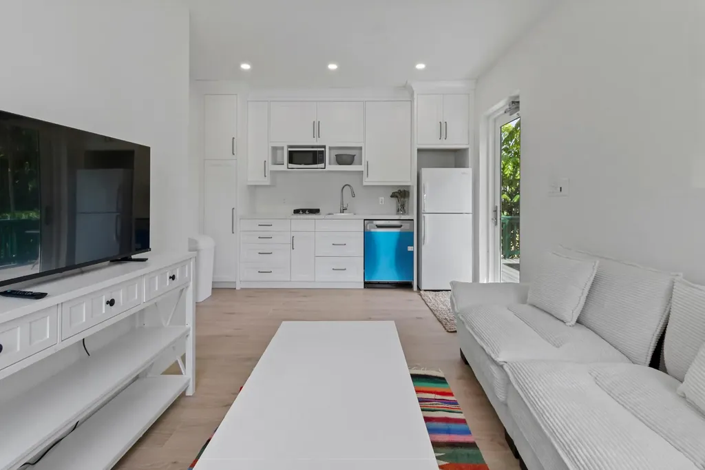 Tower Heights 14 New Providence Paradise Island BS