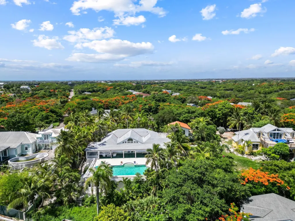 Tower Heights 14 New Providence Paradise Island BS