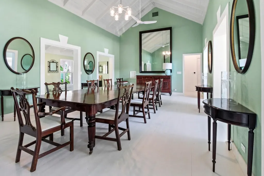 Tower Heights 14 New Providence Paradise Island BS