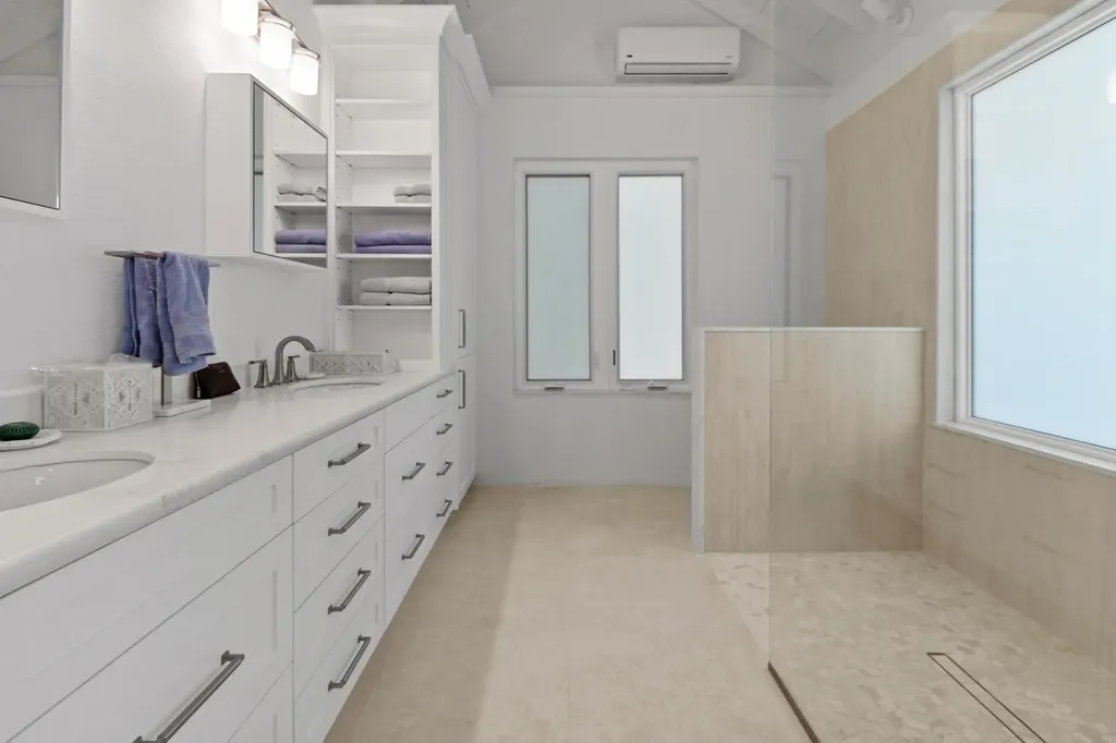 Tower Heights 14 New Providence Paradise Island BS