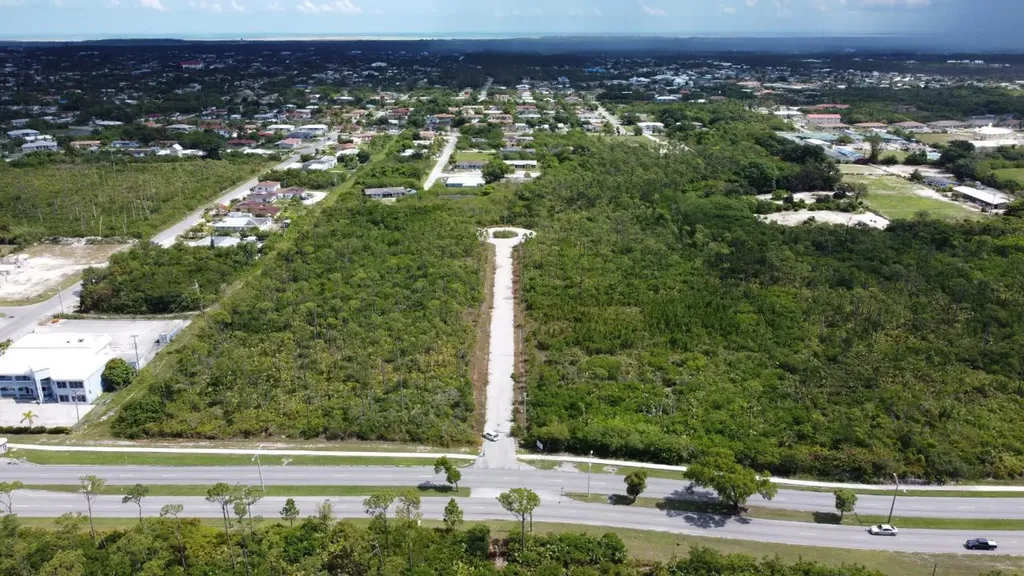 East Sunrise Highway Lot 7 Grand Bahama Freeport BS