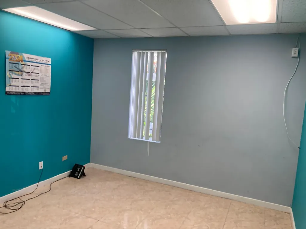 Collin’s Avenue 14 New Providence Paradise Island BS