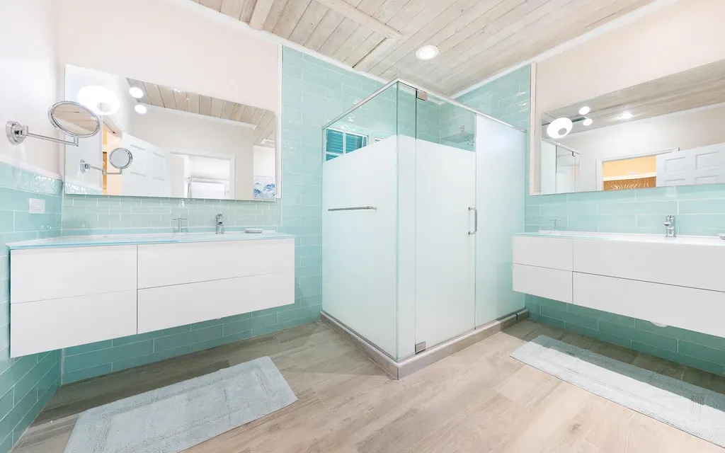 Sandyport Drive Home New Providence Paradise Island BS