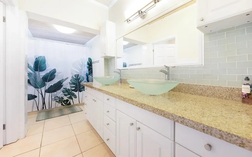 Sandyport Drive Home New Providence Paradise Island BS