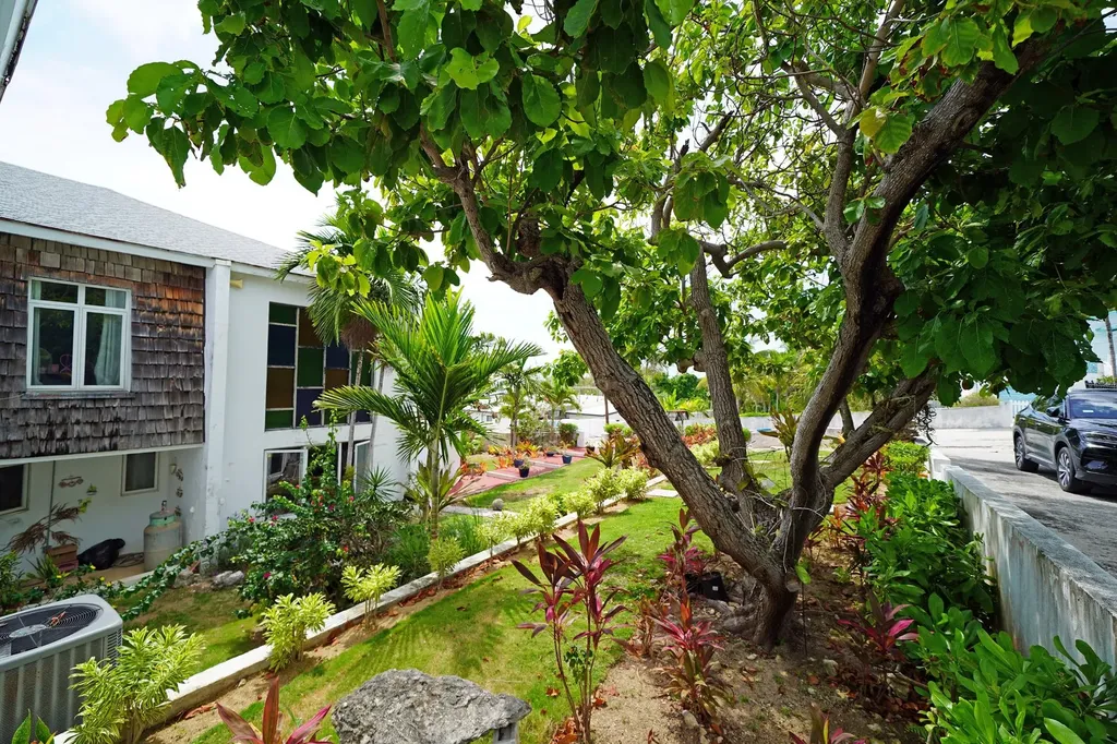 Eastern Road New Providence Paradise Island BS