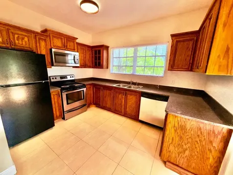 Avalon, Indiana Lane Grand Bahama Freeport BS