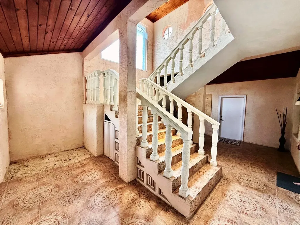 Indiana Lane Grand Bahama Freeport BS