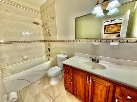 Indiana Lane Grand Bahama Freeport BS