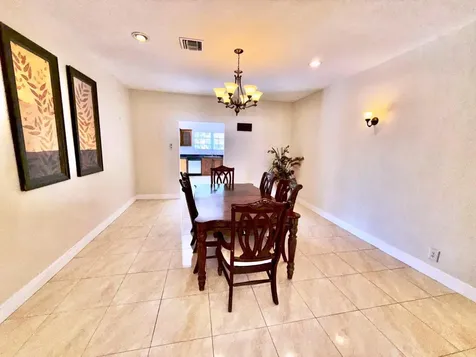 Indiana Lane Grand Bahama Freeport BS