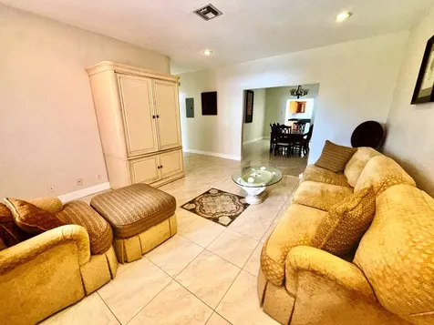 Indiana Lane Grand Bahama Freeport BS