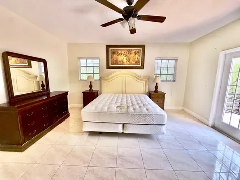 Indiana Lane Grand Bahama Freeport BS