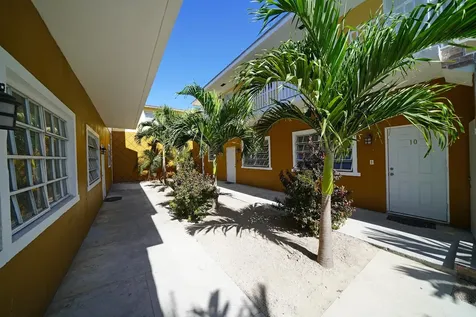 Carefree Court New Providence Paradise Island BS