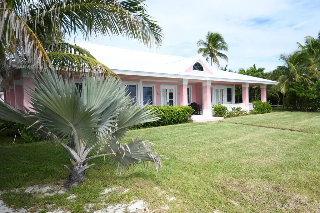 Sunrise Windward Beach Beach Home Abaco BS