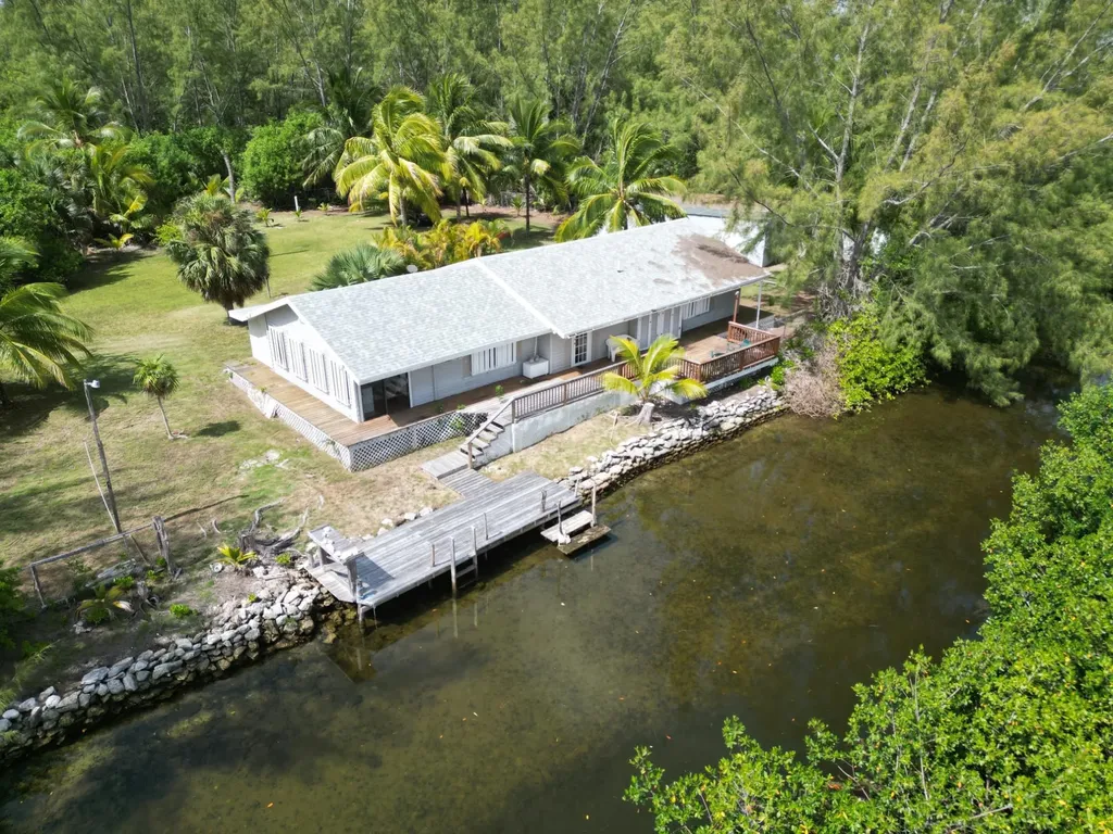 54 Rain Tree Lane Abaco BS