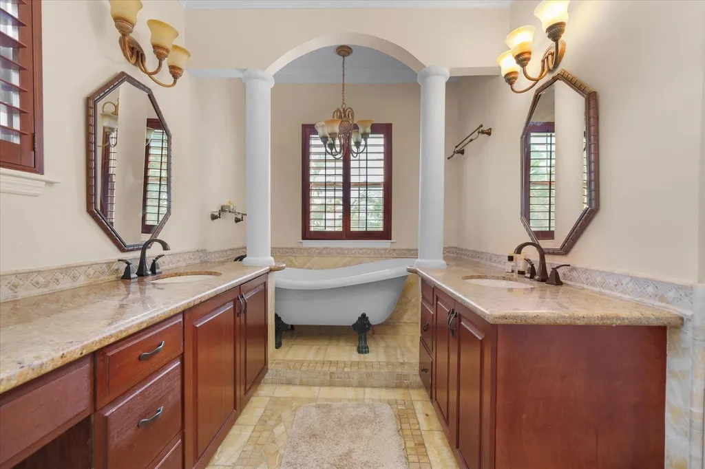 Kingfisher Island Sandypo New Providence Paradise Island BS