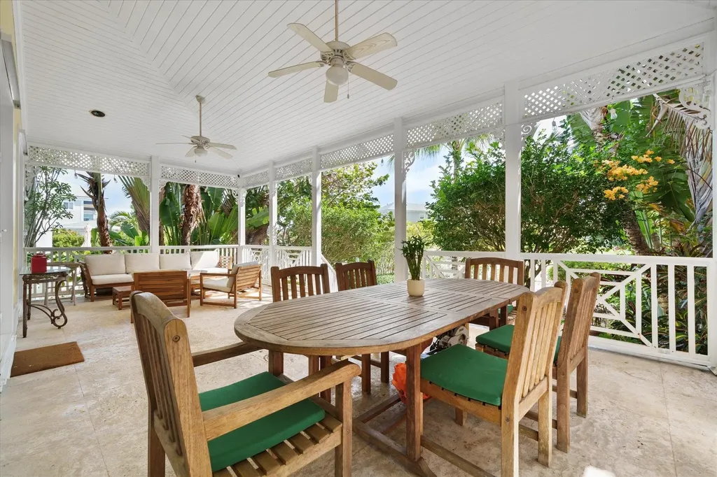 Kingfisher Island Sandypo New Providence Paradise Island BS