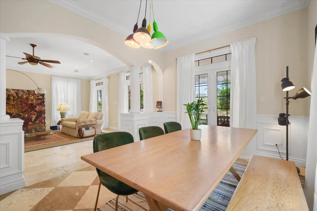 Kingfisher Island Sandypo New Providence Paradise Island BS