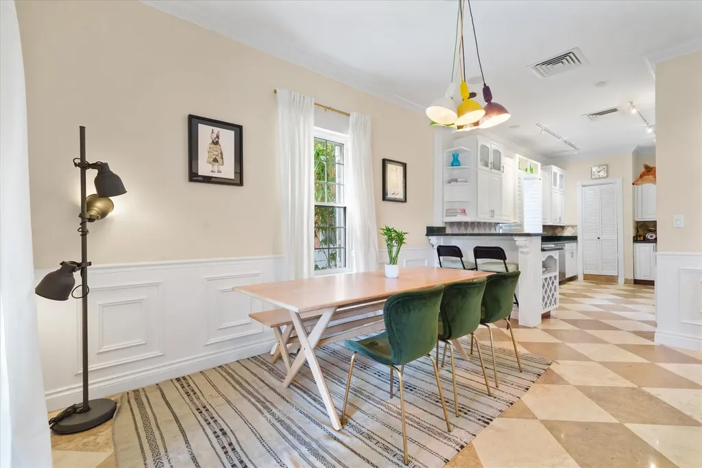 Kingfisher Island Sandypo New Providence Paradise Island BS