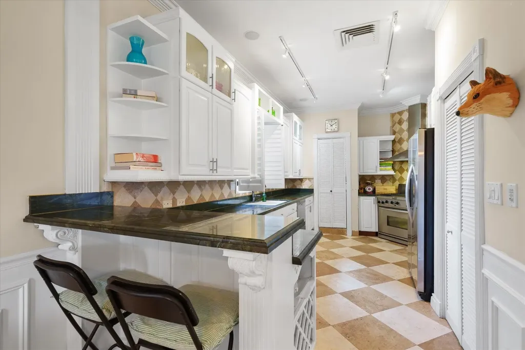 Kingfisher Island Sandypo New Providence Paradise Island BS