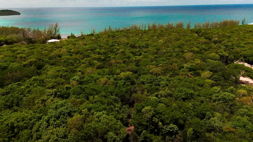 Lot 6 Governors Harbour Eleuthera BS