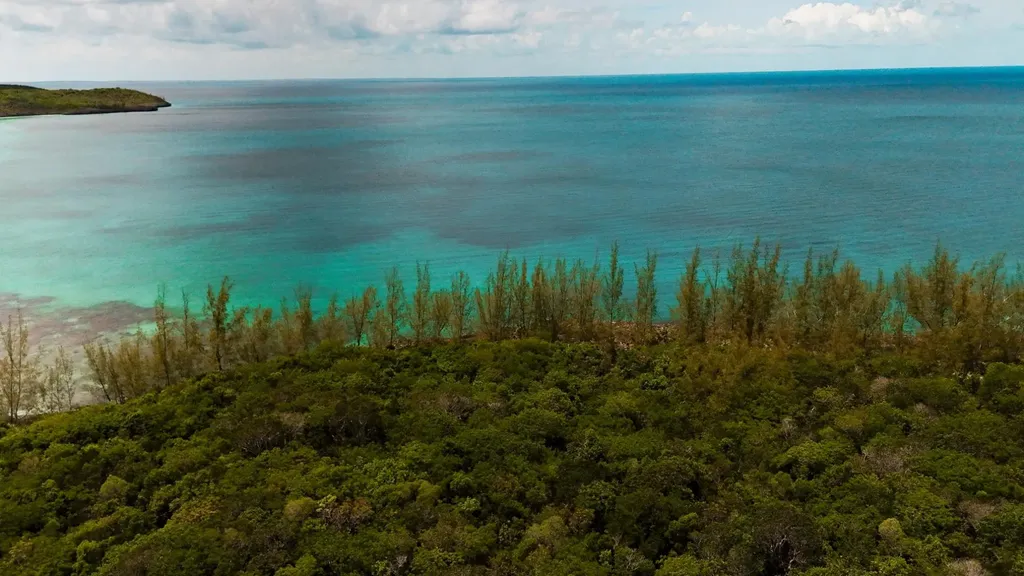 Lot 6 Governors Harbour Eleuthera BS