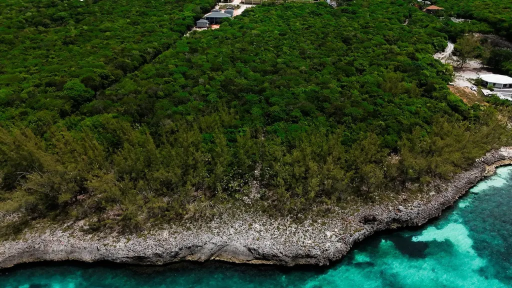 Lot 6 Governors Harbour Eleuthera BS