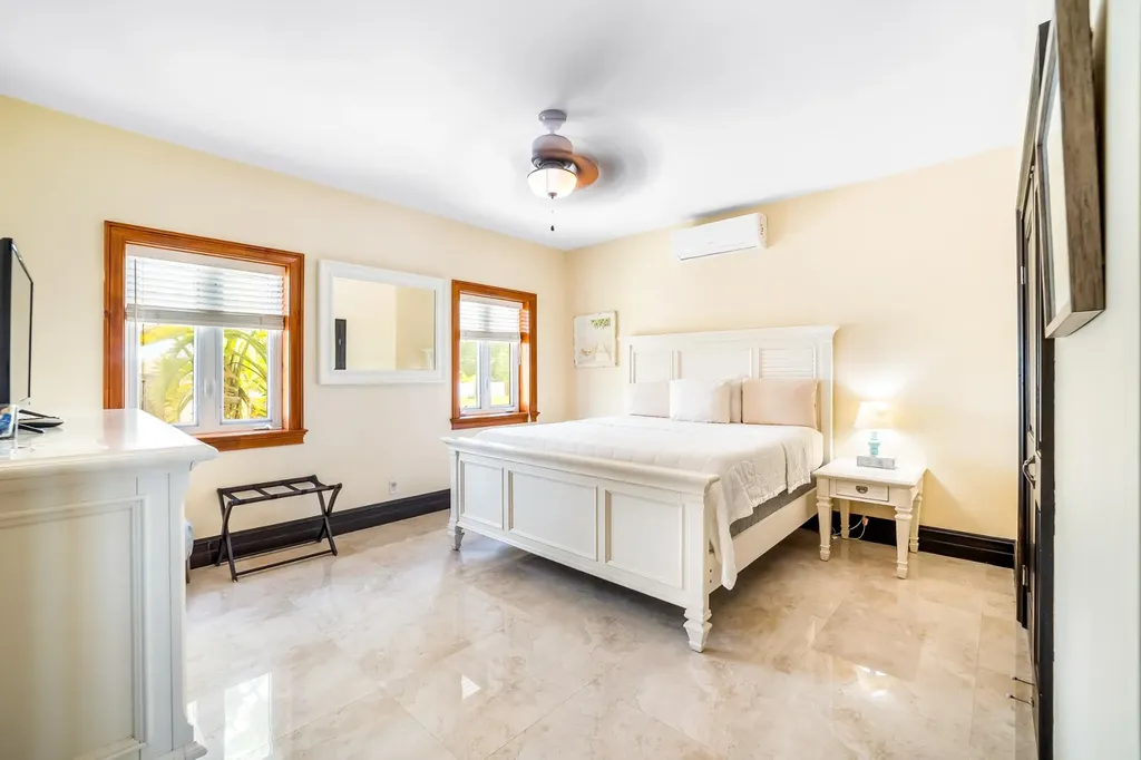 Goldeneye - Port Of Call Grand Bahama Freeport BS