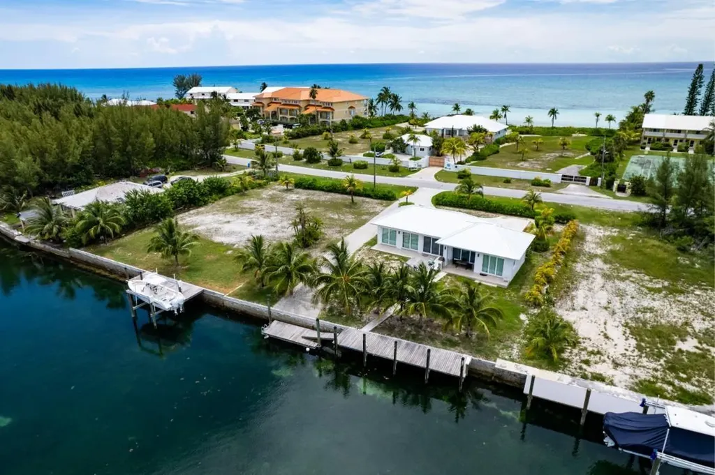 Goldeneye - Port Of Call Grand Bahama Freeport BS