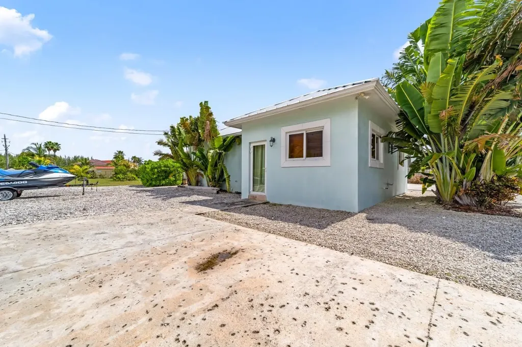 Goldeneye - Port Of Call Grand Bahama Freeport BS