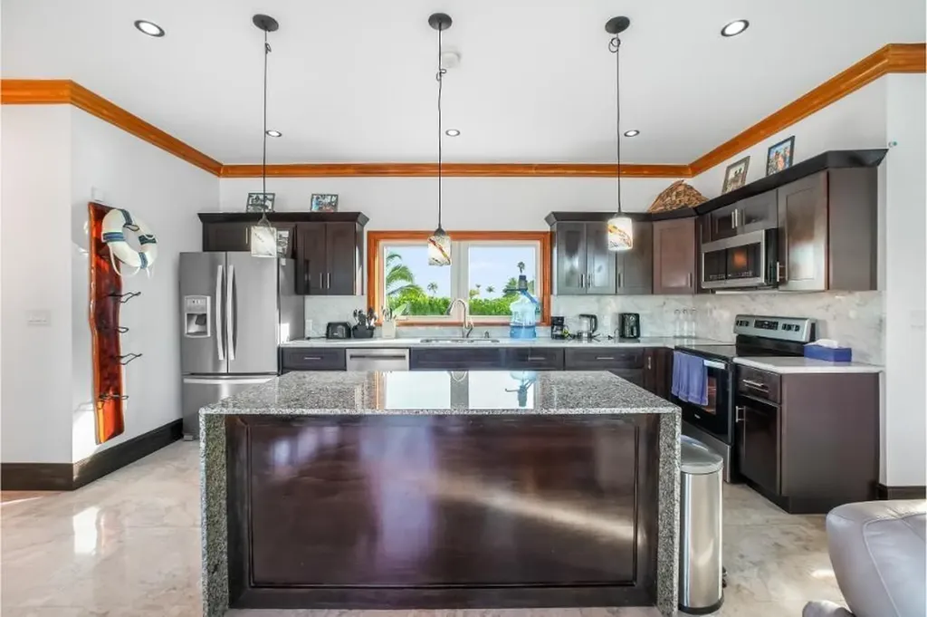 Goldeneye - Port Of Call Grand Bahama Freeport BS