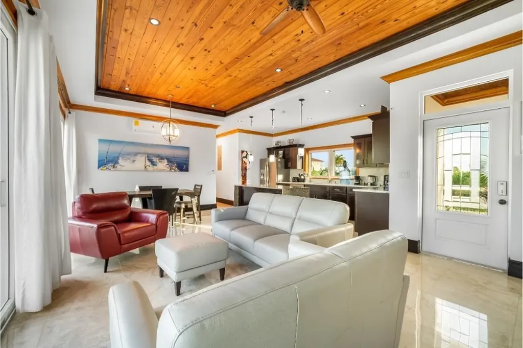 Goldeneye - Port Of Call Grand Bahama Freeport BS