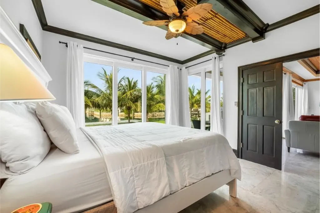 Goldeneye - Port Of Call Grand Bahama Freeport BS