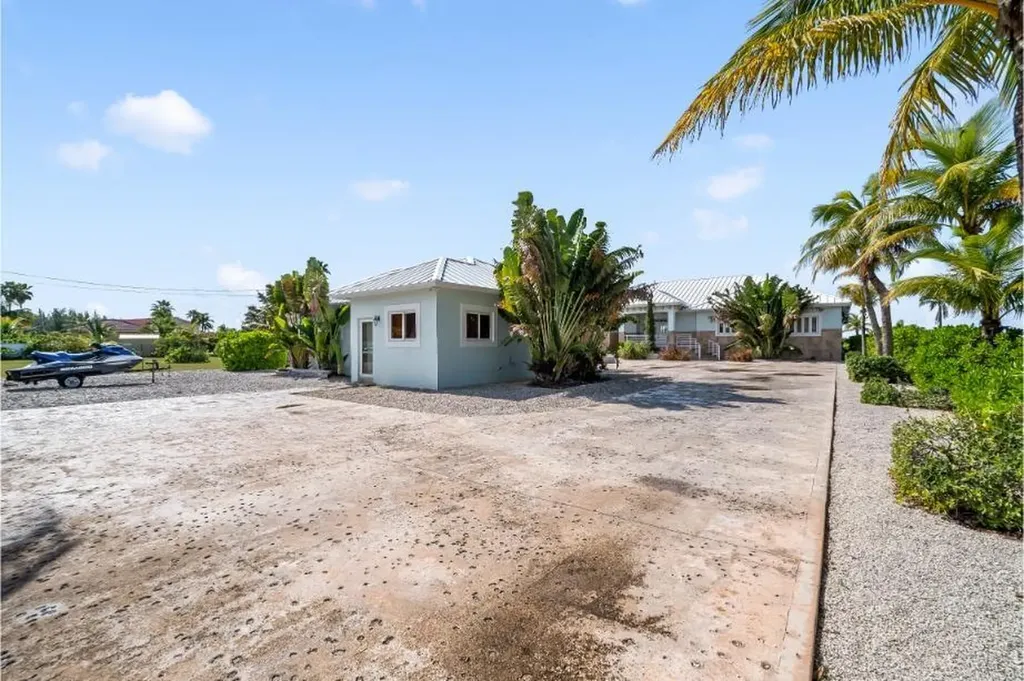 Goldeneye - Port Of Call Grand Bahama Freeport BS