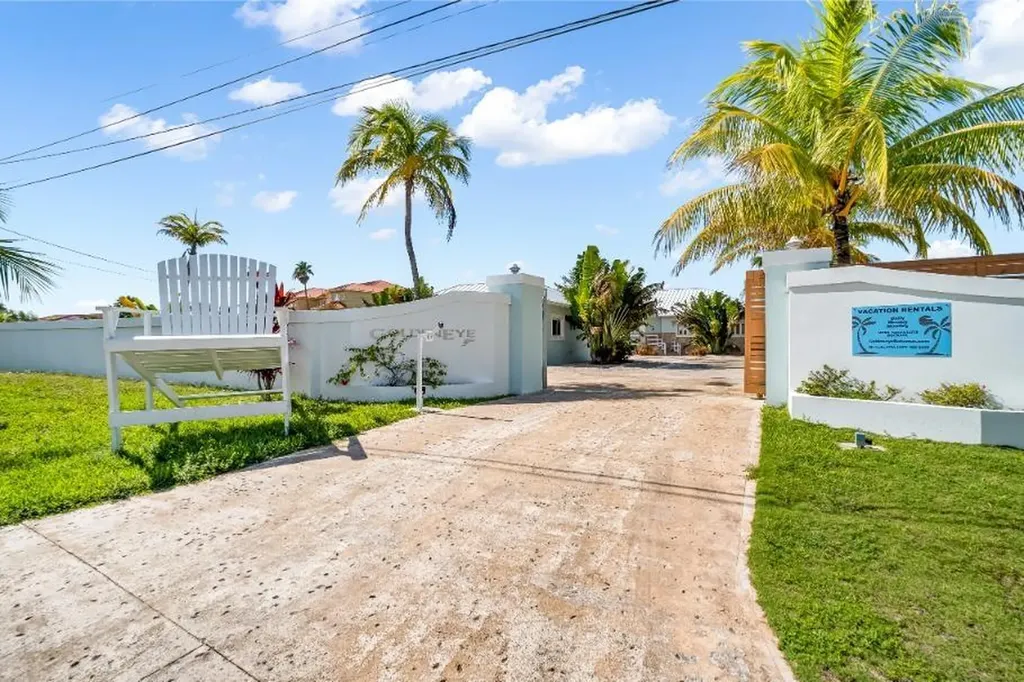 Goldeneye - Port Of Call Grand Bahama Freeport BS