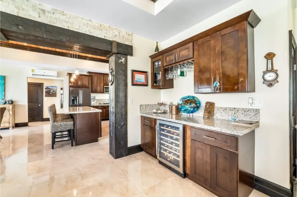 Goldeneye - Port Of Call Grand Bahama Freeport BS